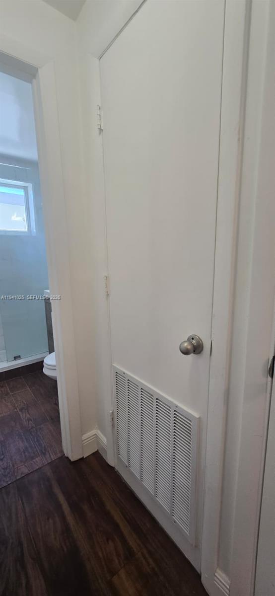 Building Photo - 8430 Harding Ave