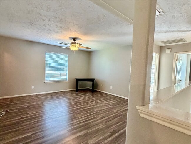 Building Photo - 6622 Grant Dr