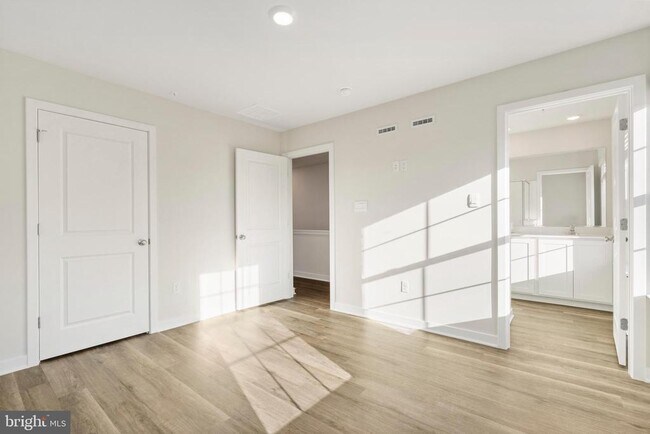 Building Photo - 7430 Fern Gully Way