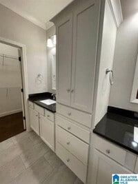 Building Photo - 4020 Lennox Rd