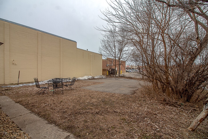 Building Photo - 131 Lamm St