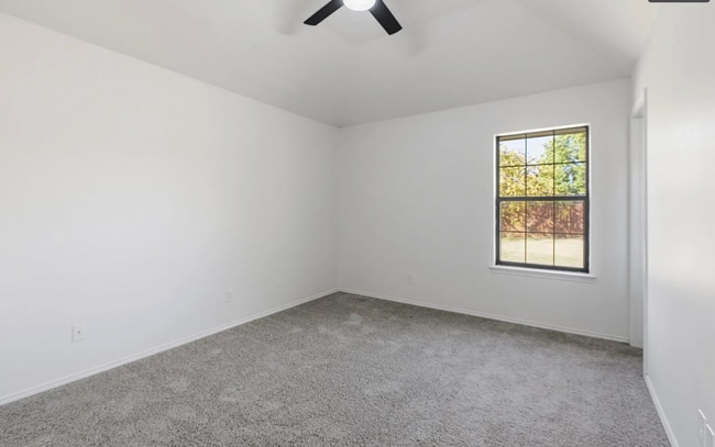 Building Photo - 220 Brook Cir