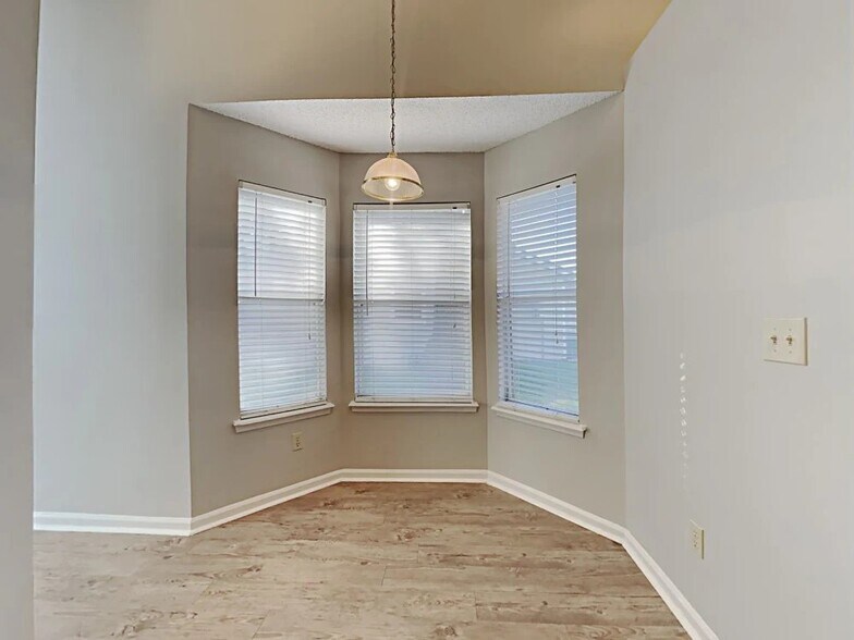 Building Photo - 8516 Iron Mill Ct