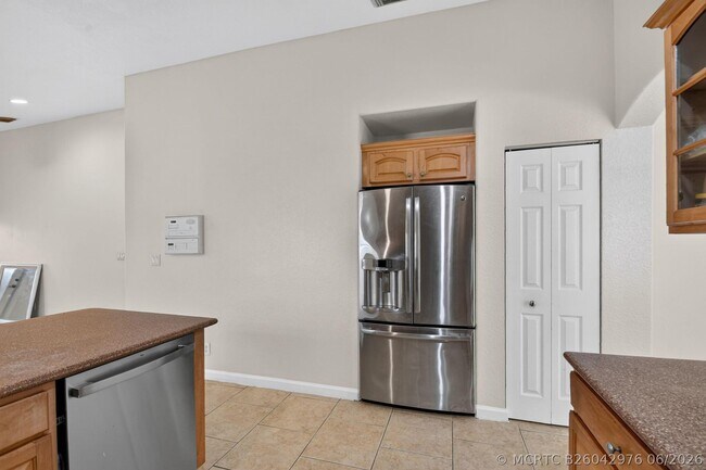 Building Photo - 1107 Big Torch St