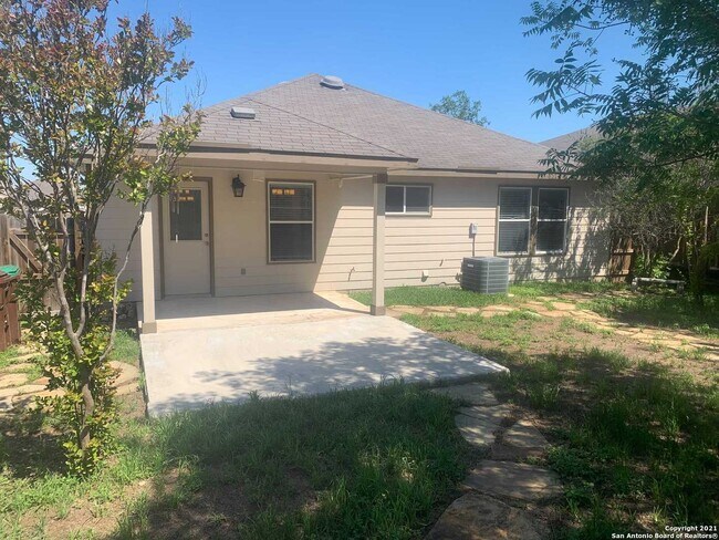 Building Photo - 3518 Ironwood Falls