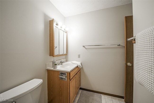 Building Photo - 8140 Southwood Dr