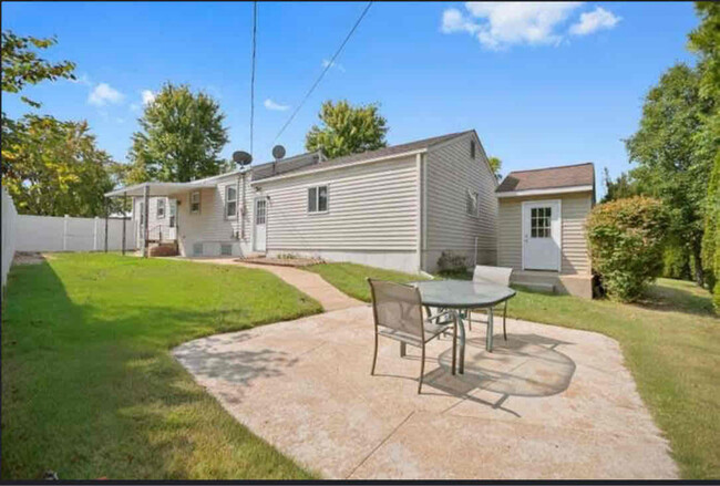 Building Photo - 10110 Dandridge Dr