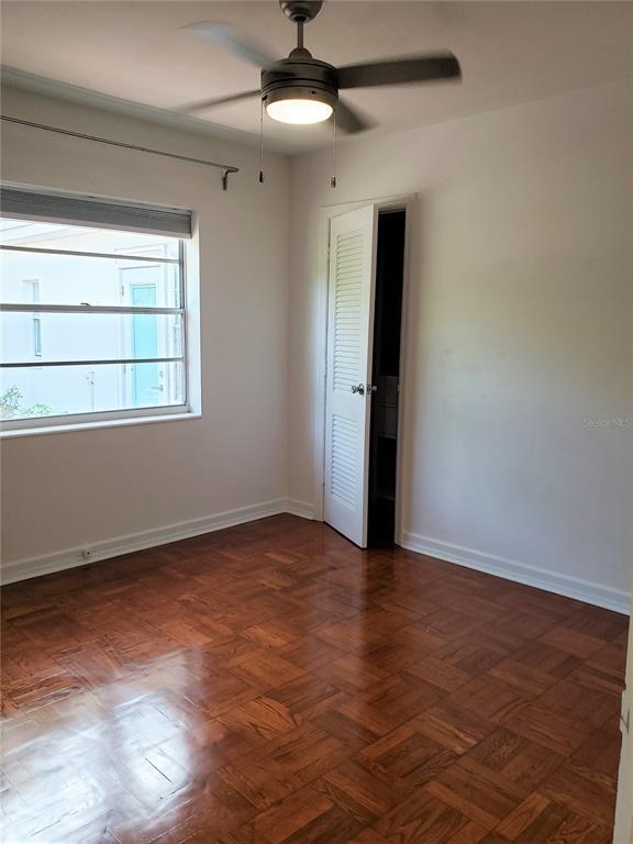 Building Photo - 707 S Lois Ave