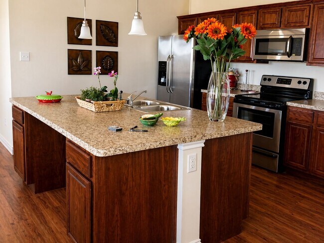 Building Photo - 1062 Newcastle Dr