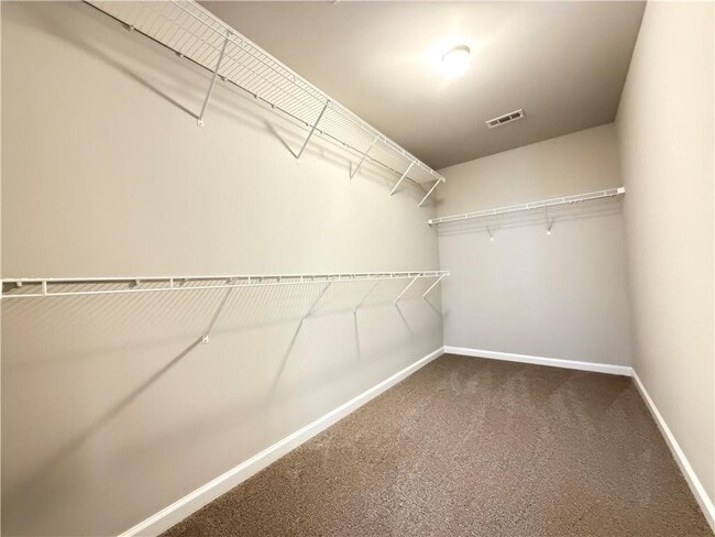 Building Photo - 2838 Vlg Pk Bnd