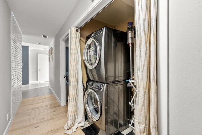 Building Photo - 1344 Camino Ramon