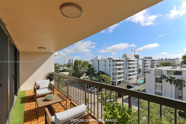 Building Photo - 9300 Bay Harbor Terrace