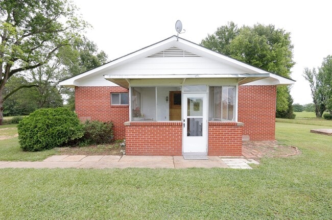 Building Photo - 7037 Lilly Rd