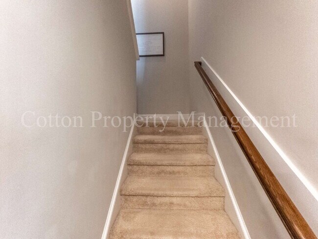 Building Photo - 1140 Lieutenant Congleton Rd
