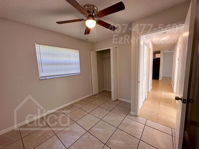 Building Photo - 411 Gilman Cir