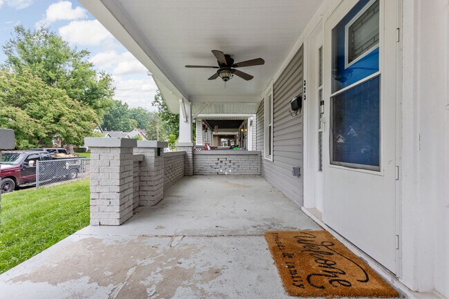 Building Photo - 325 N Bancroft St