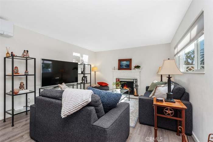 Building Photo - 15201 Nottingham Ln