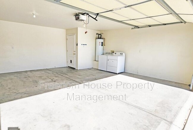 Building Photo - 1770 Pershing Ave