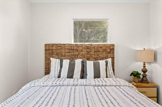 Building Photo - 2715 Lee St