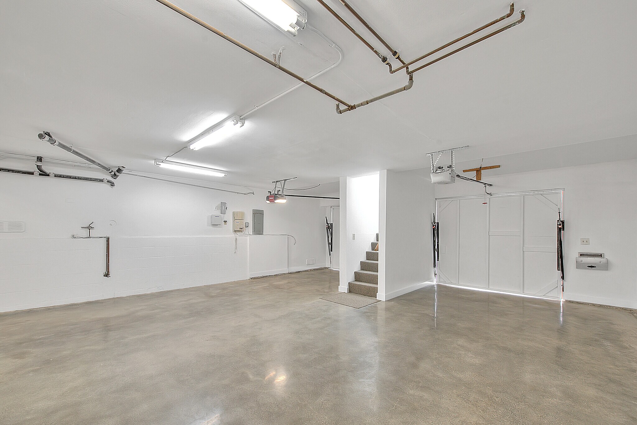 Building Photo - 310 Bayview Dr