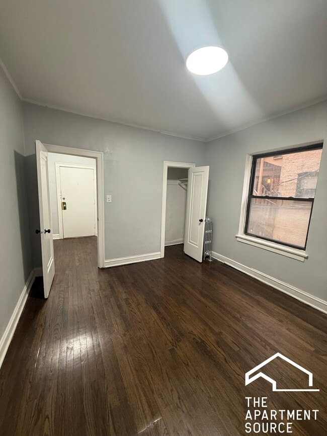 Building Photo - 5214 1/2 S Drexel Ave