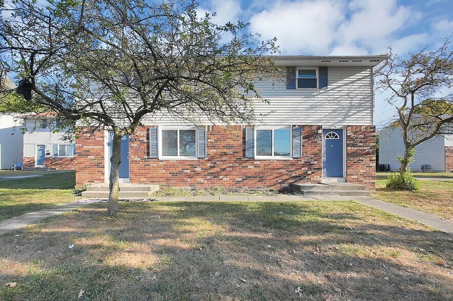 Building Photo - 1652 E 25th Ave