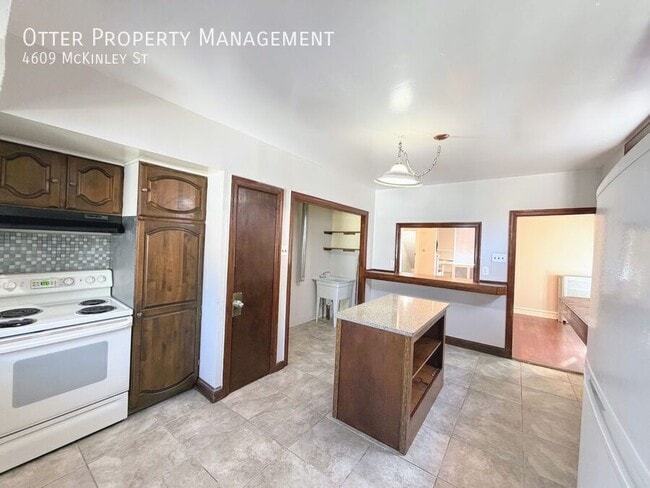 Building Photo - 4609 McKinley St
