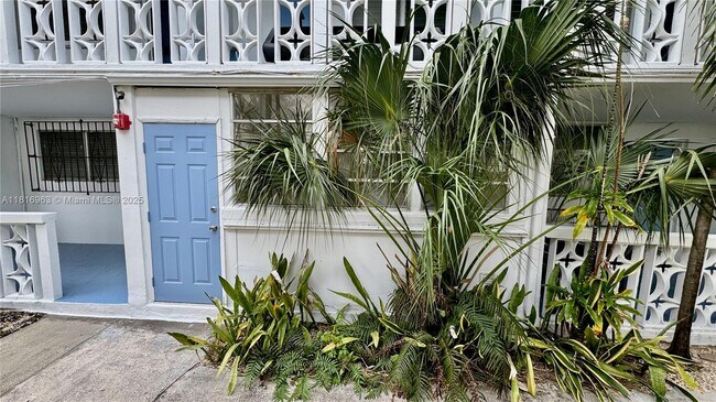 Building Photo - 1120 102nd St