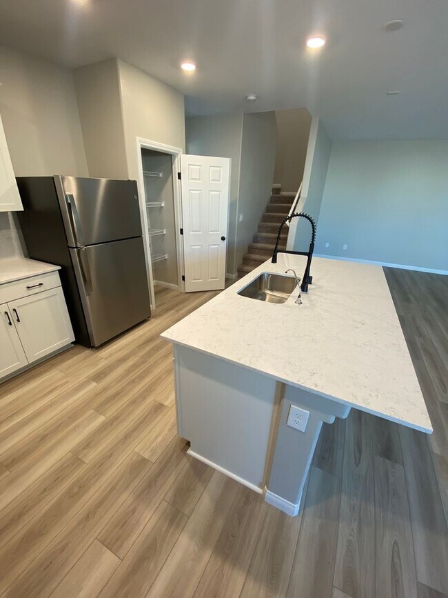 Building Photo - Americana Property Mgmt - 2022 built 4 bedrooms in prime South West Las Vegas