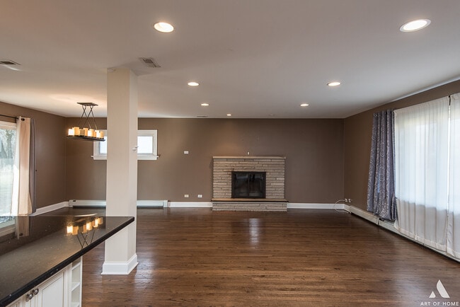 Building Photo - 106 Sharon Dr