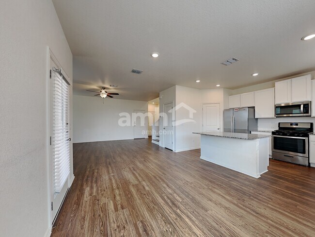 Building Photo - 2737 Wolfcreek