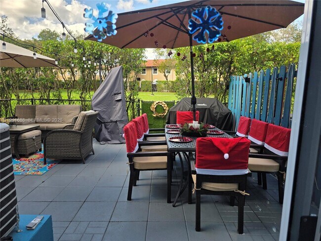 Building Photo - 4972 SW 127th Ave