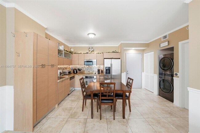 Building Photo - 3180 SW 22nd Terrace