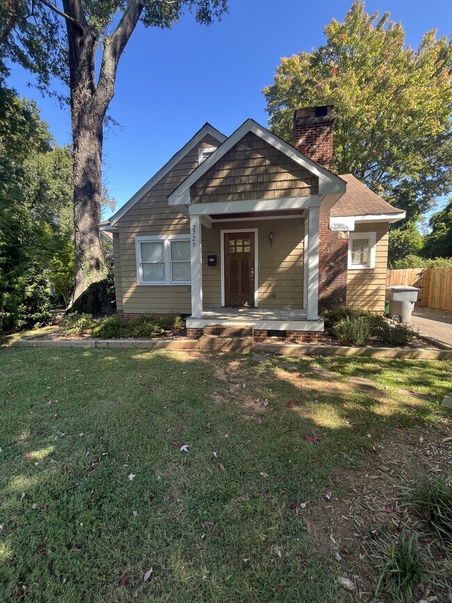 Primary Photo - 2720 Holt St