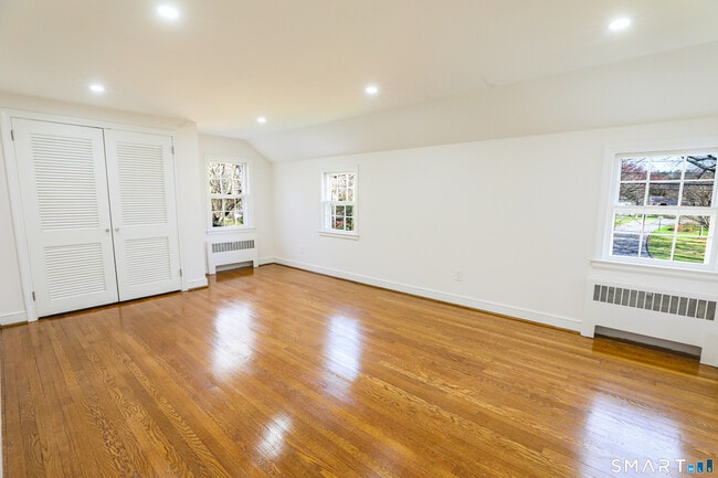 Building Photo - 105 Hyde Rd