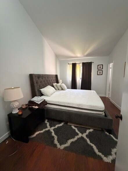 Building Photo - 1455 Holly Heights Dr