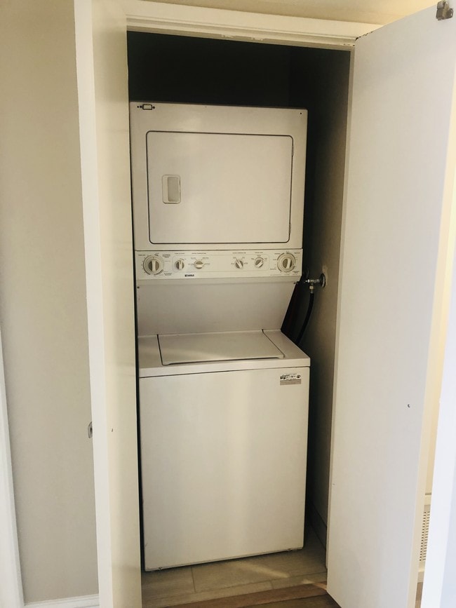 In-Unit Laundry - 1455 Latour Ln