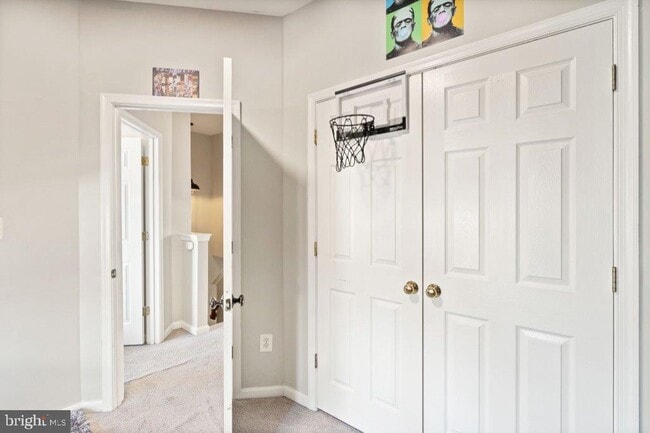 Building Photo - 10136 Pale Rose Loop