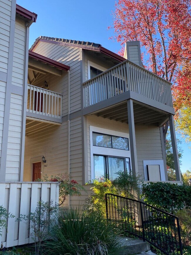 Building Photo - 3346 Smoketree Commons Dr