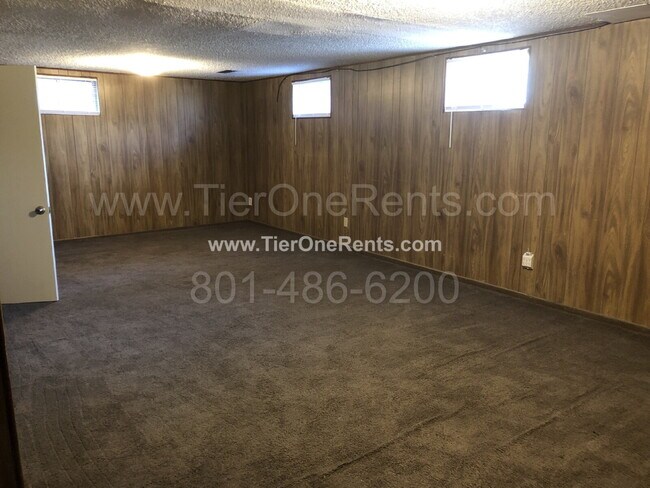 Building Photo - NO DEPOSIT option available for qualified ...