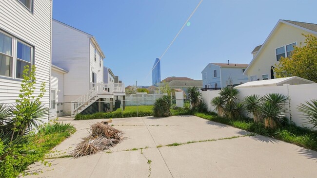 Building Photo - 128 N Rhode Island Ave