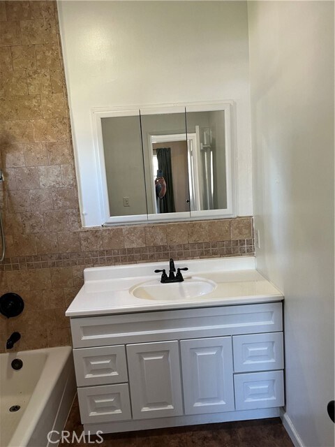 Building Photo - 9358 Claymore St