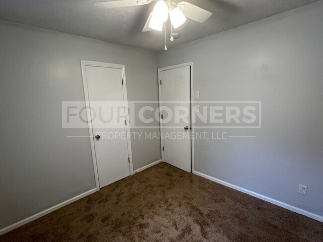 Building Photo - 1409 Waterloo Dr