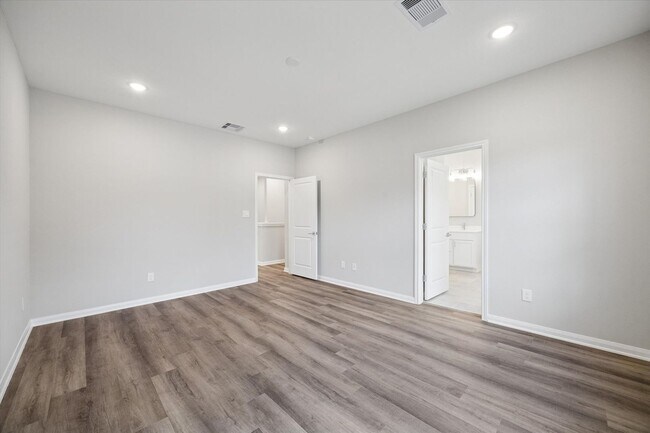 Building Photo - Brand New Construction in Clark Meadows!