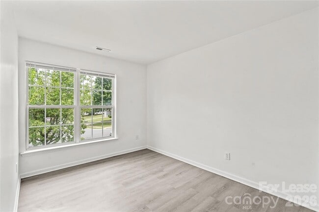 Building Photo - 2724 Mulberry Pond Dr
