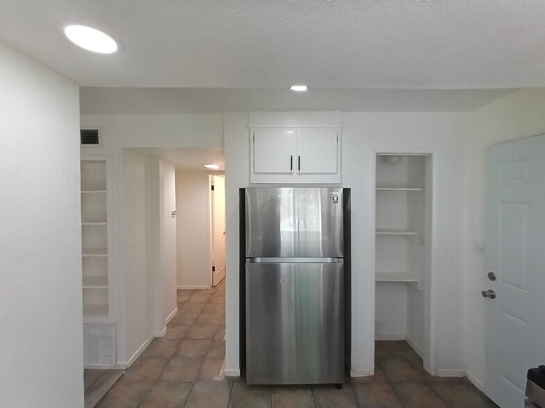 Building Photo - 267 CA-138