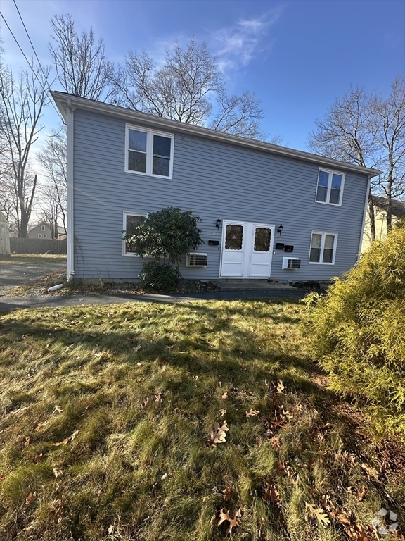 Building Photo - 119 Spruce St