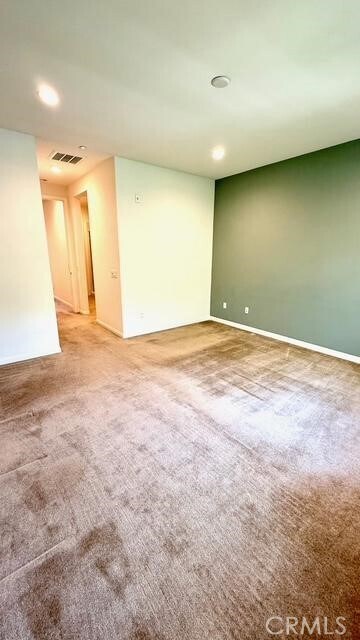 Building Photo - 904 N Primrose Ln