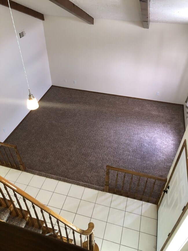 Building Photo - Spring Valley Lake Home