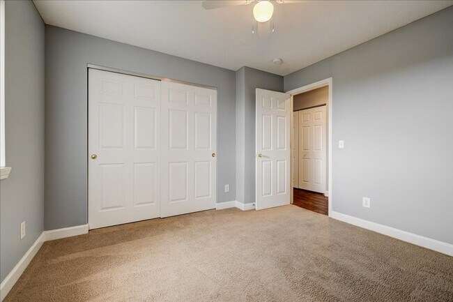 Building Photo - 3 bedroom 2 Bath Large Apartment Home $1,569/mo Rent